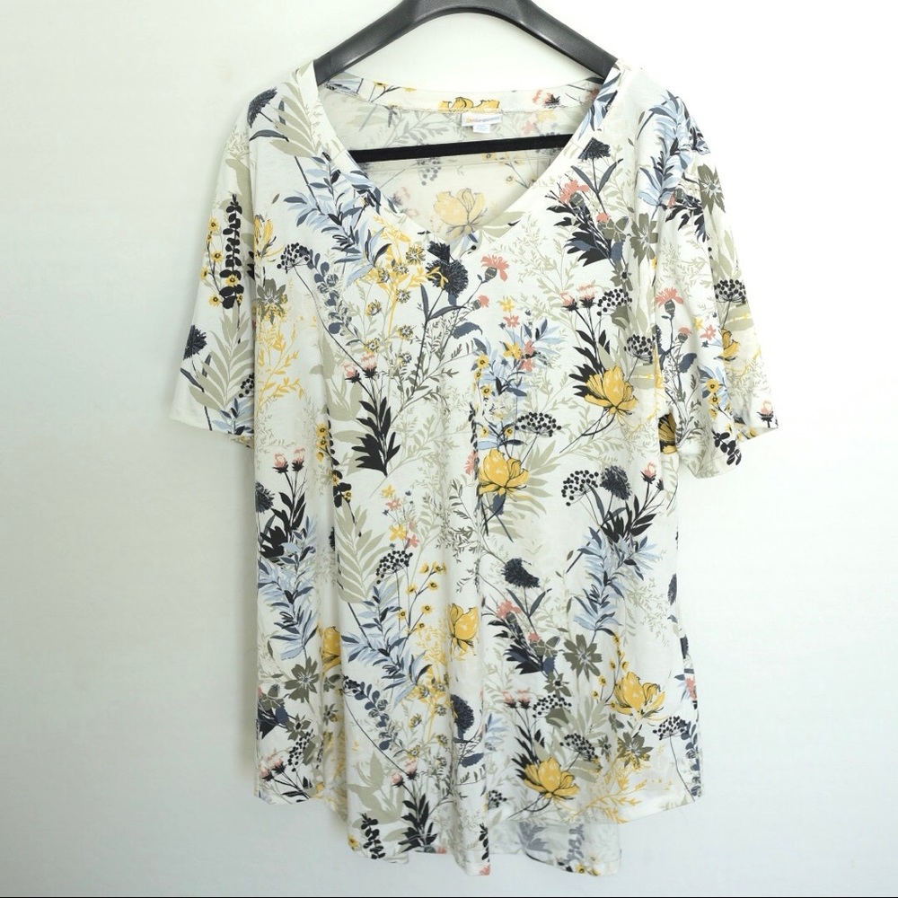 Lularoe Iris - Gorgeous floral